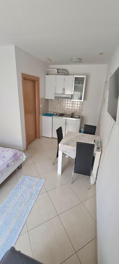 Apartman Scotti Kaštela Eksteriør billede